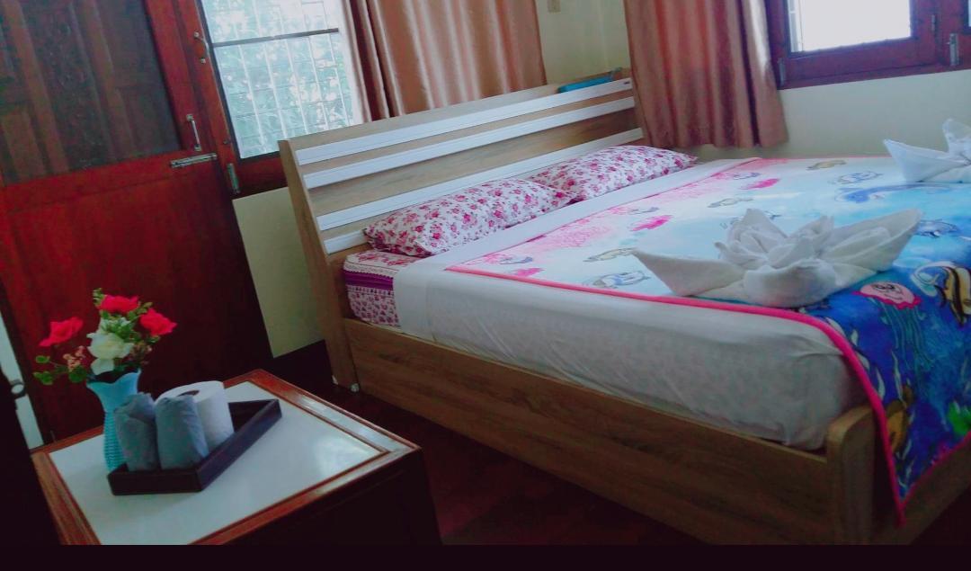 Emmanuel Guesthouse Прачуап Кири Кан Екстериор снимка